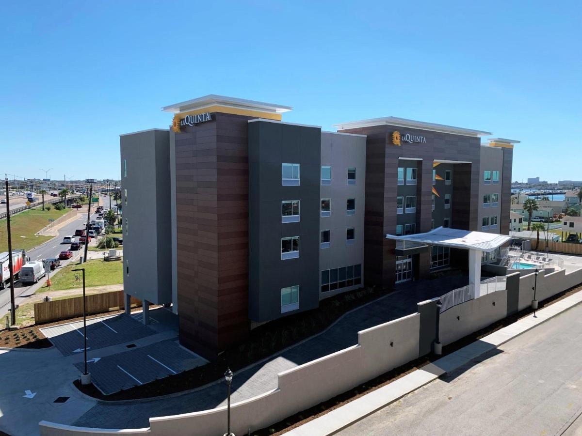 La Quinta Inn & Suites By Wyndham Galveston North At I-45 外观 照片