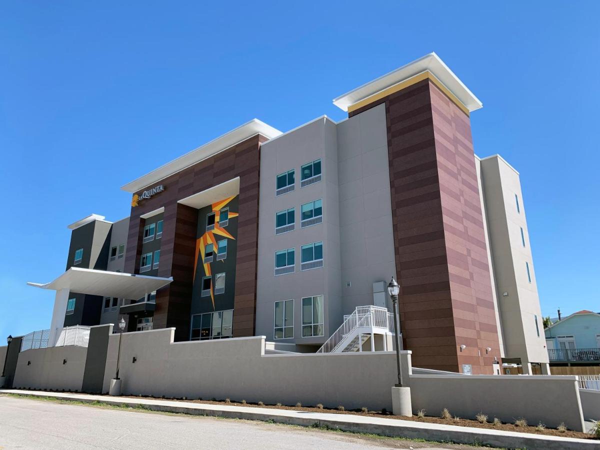 La Quinta Inn & Suites By Wyndham Galveston North At I-45 外观 照片