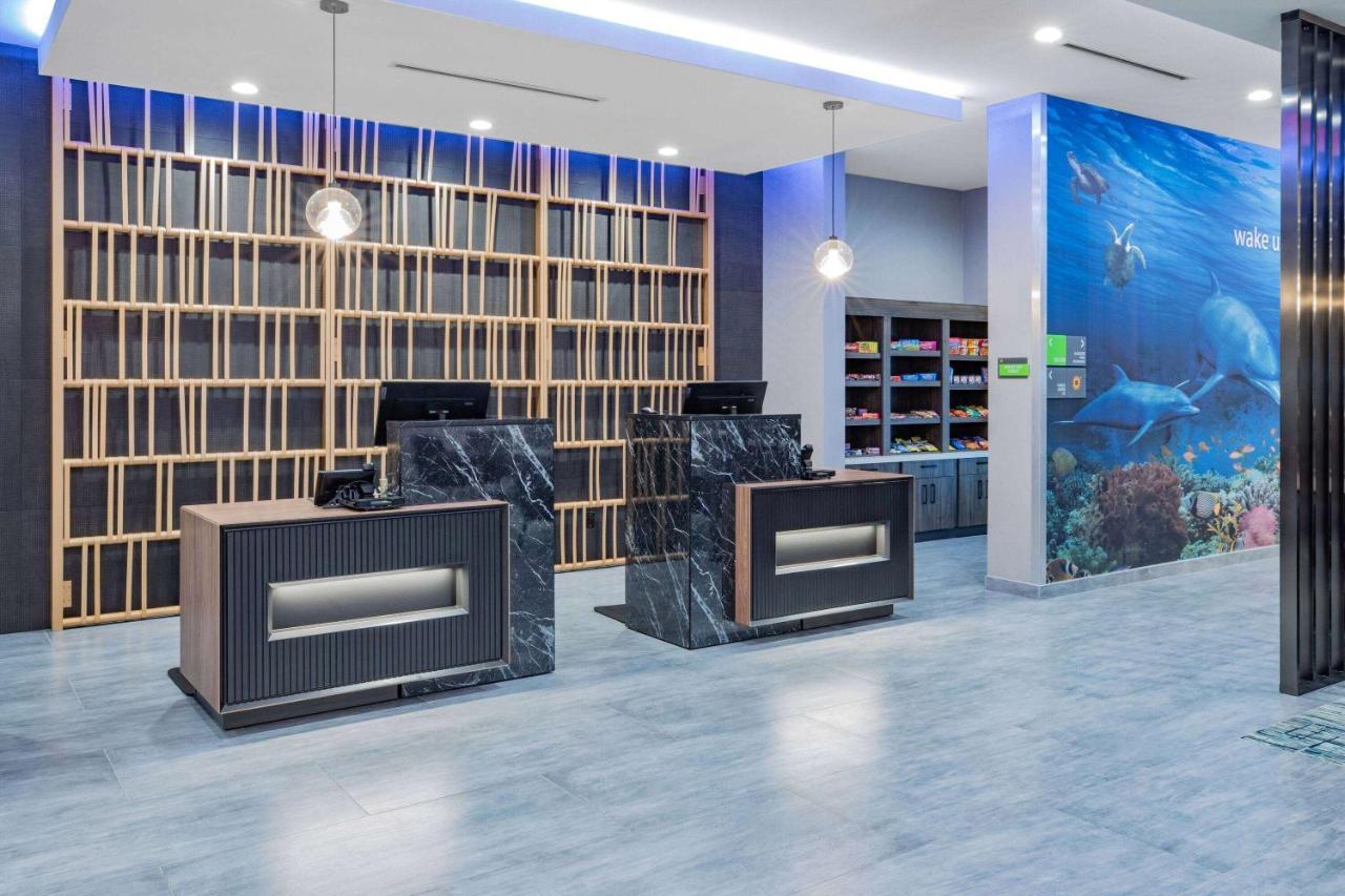 La Quinta Inn & Suites By Wyndham Galveston North At I-45 外观 照片